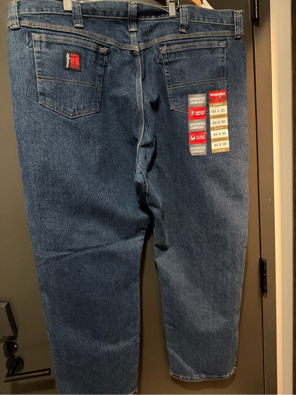 Wrangler Blue Relaxed Fit Men’s Jeans
